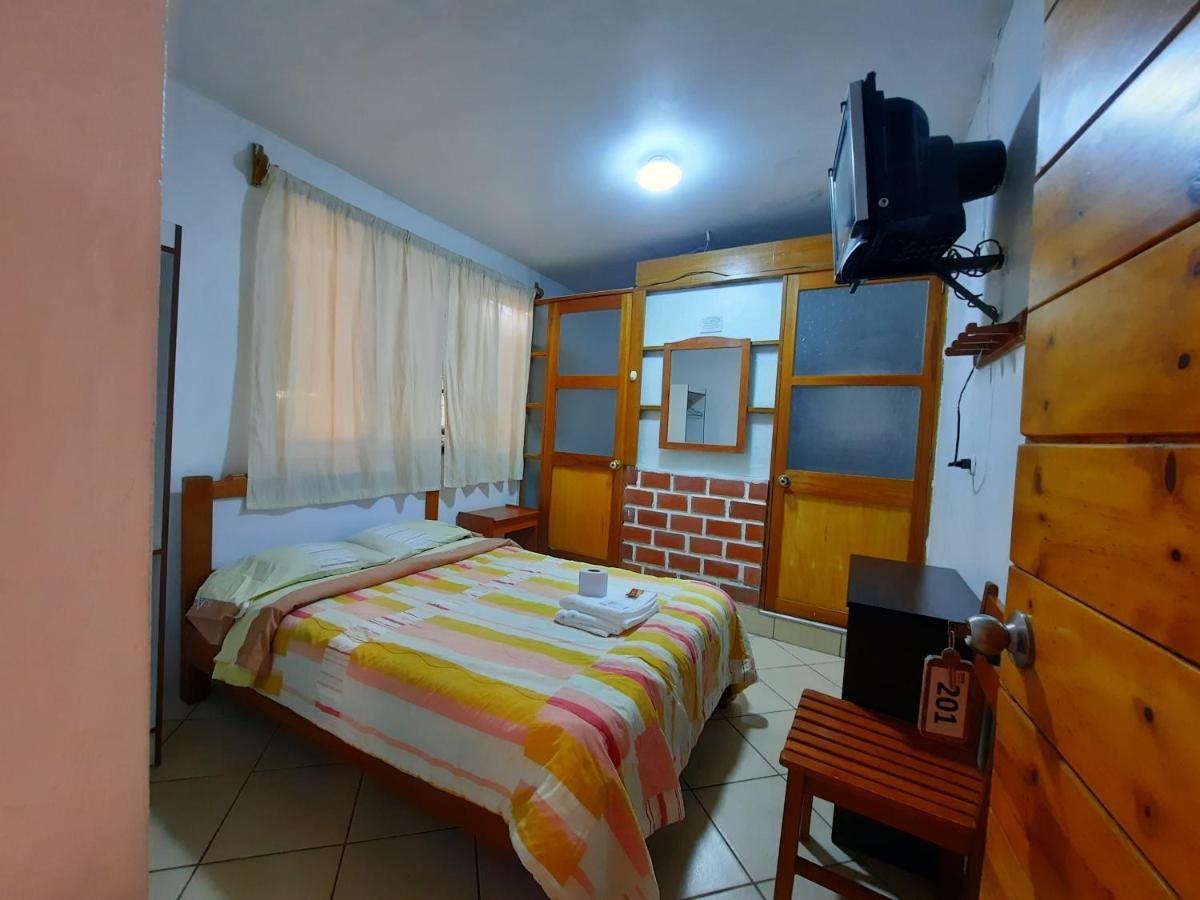 Caraz Hostal Dulzura מראה חיצוני תמונה